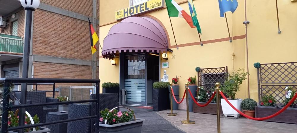Hotel Violetta Parma Bagian luar foto