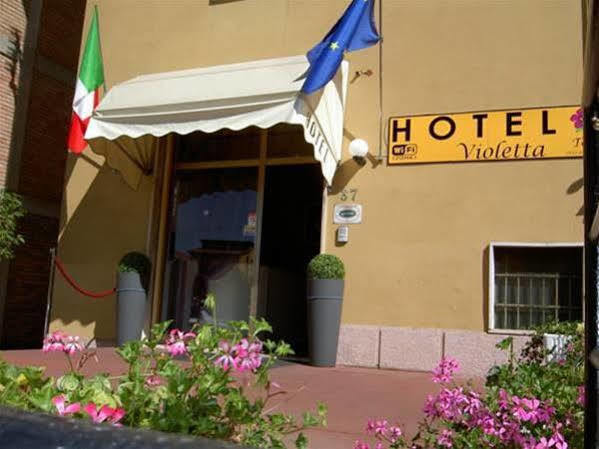 Hotel Violetta Parma Bagian luar foto